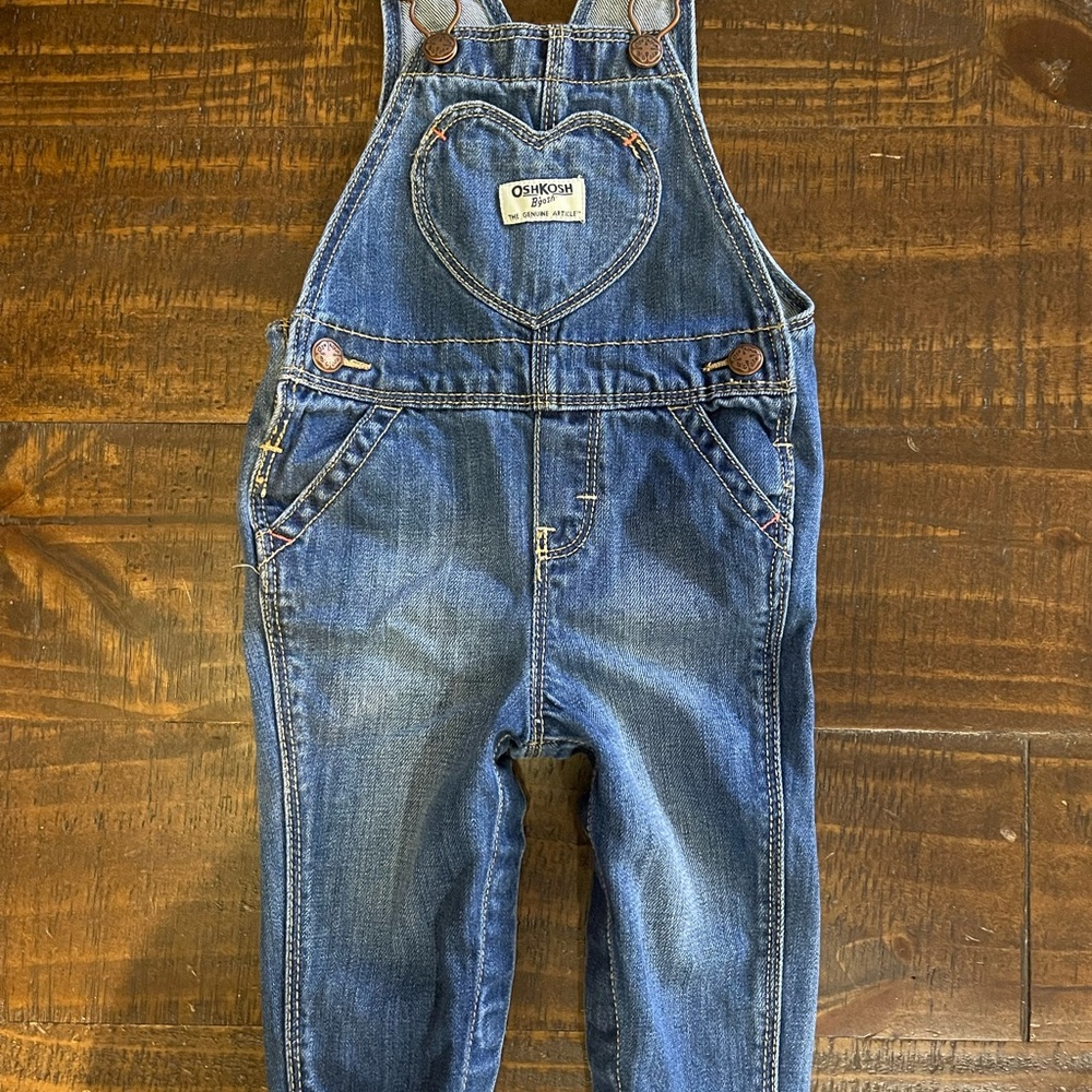 Baby girl Oshkosh overalls - Picture 3 of 4
